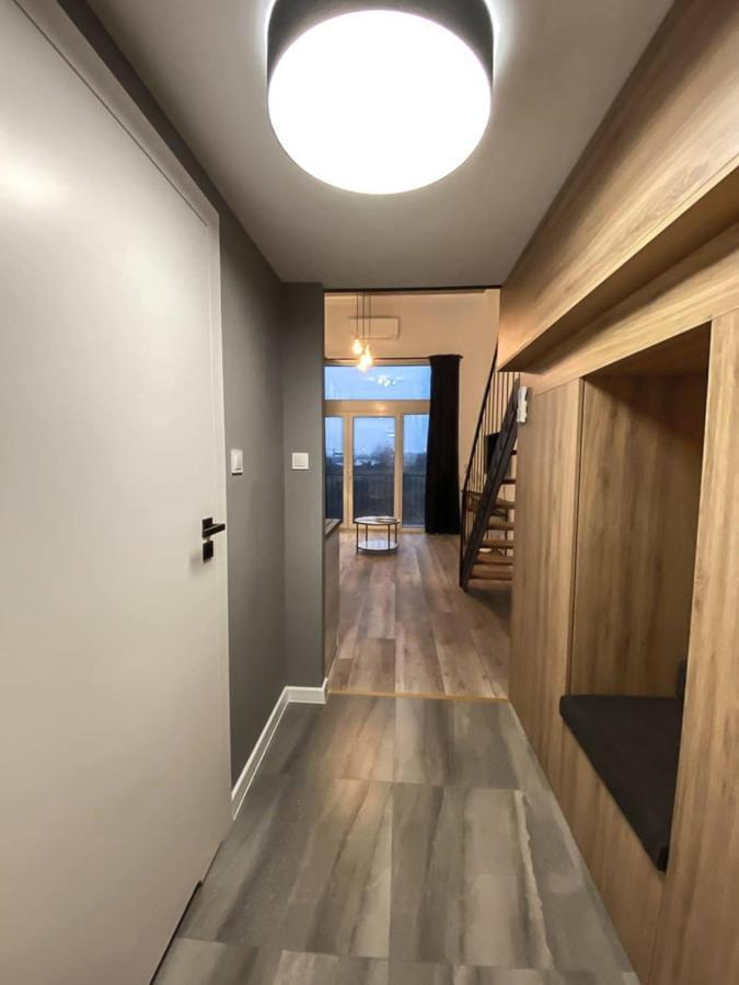 Airport Apartment Breslavia Exterior foto
